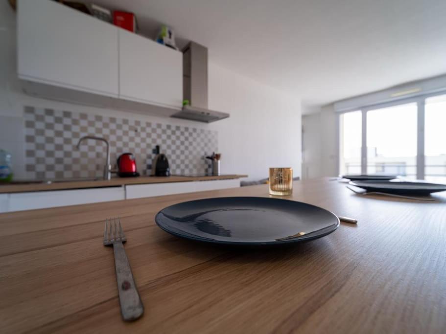 Appartement Tout Equipe Climatise Terrasse Hopital De La Timone مارسيليا المظهر الخارجي الصورة